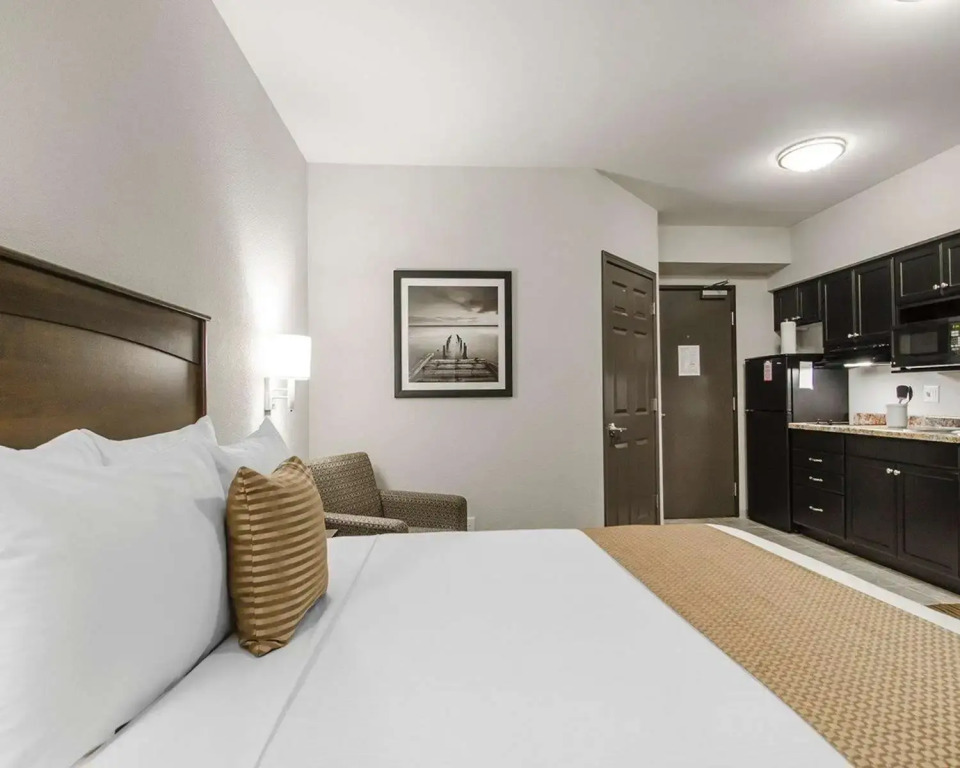 Travelodge Suites by Wyndham Estevan