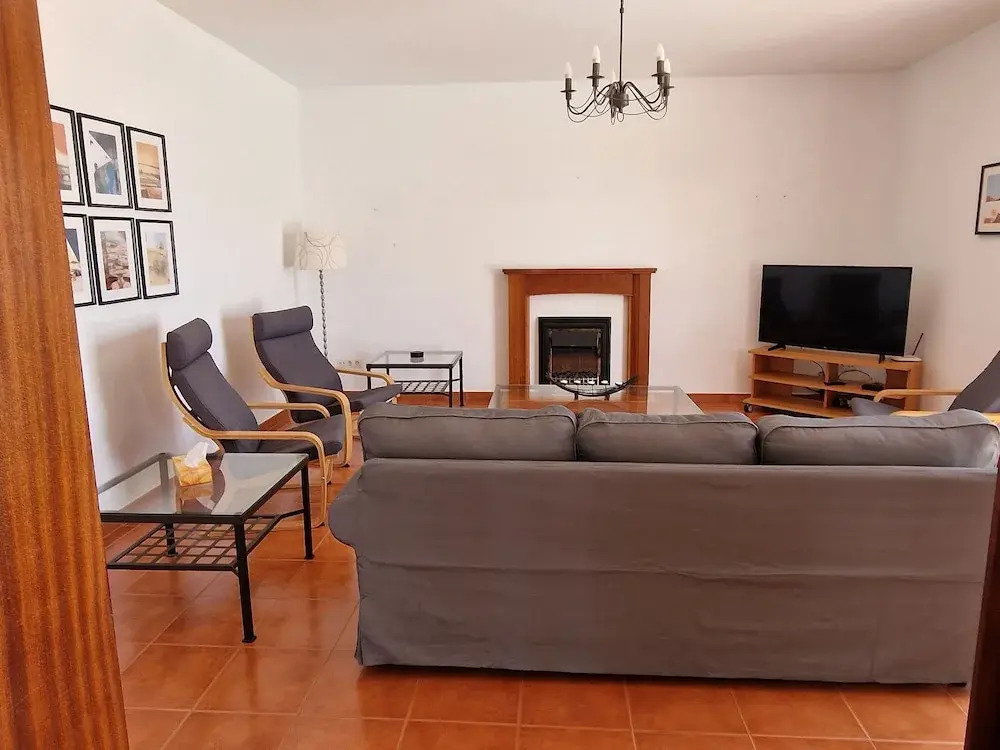 Villa Georgiana Spacious Quiet 4 Bed Property With Private Pool Sleeps 8