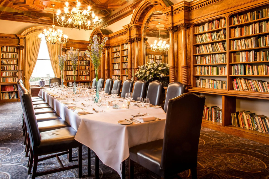 Oakley Hall Hotel