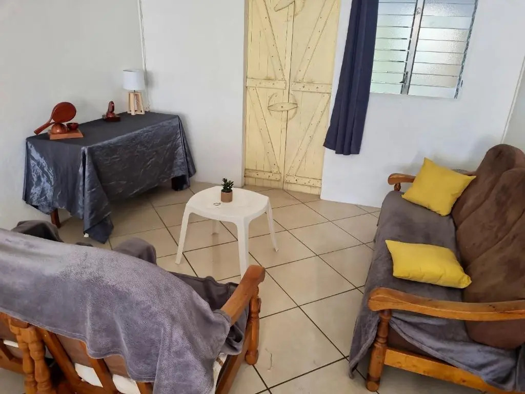 Maison charmante au Robert avec jardin et tennis à proximité