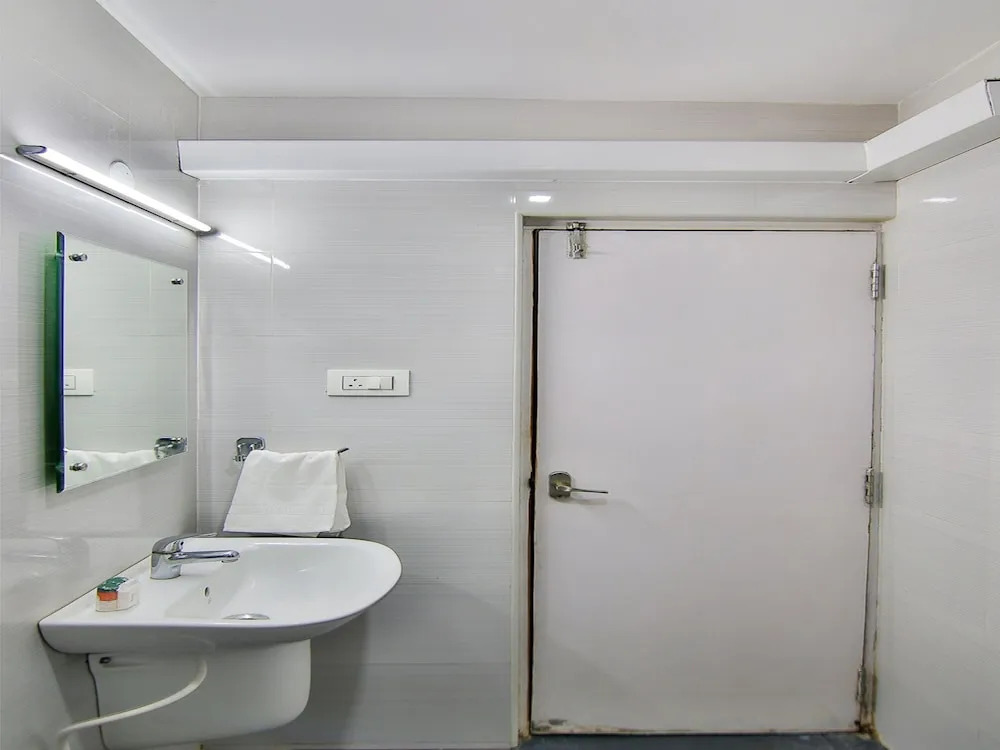 The Mak Inn Hotel - Affordable Luxury Stay
