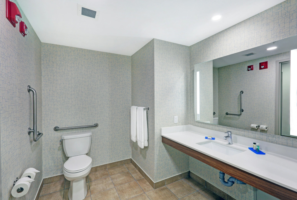 Holiday Inn Express & Suites - Woodstock, ON CANADA