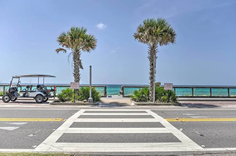 Resort Condo: Golf & Pond View, Walk to Beach