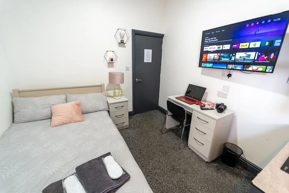 Spacious studio near city centre