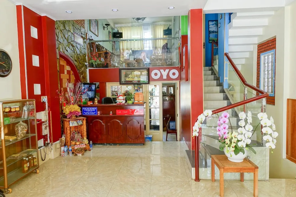 OYO 827 Bach Duong Hotel