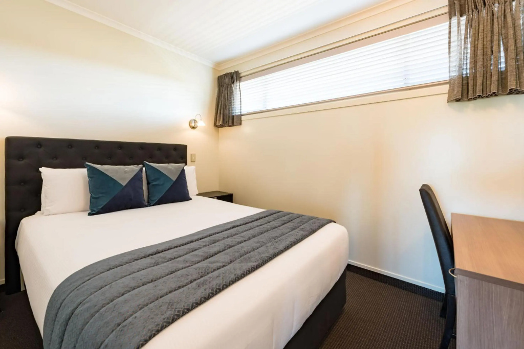 Suncourt Hotel & Conference Centre