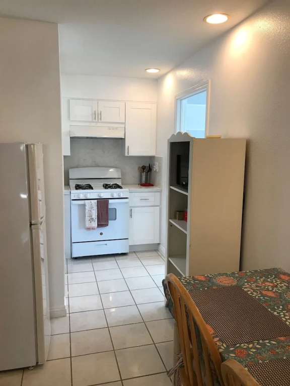 Entire 3 Bedrooms Guest House Close Beach Downtown