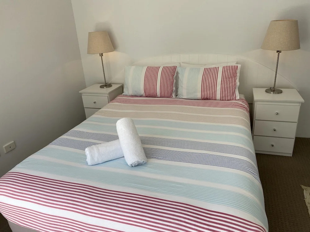 Aqua Promenade Beachfront Holiday Apartments