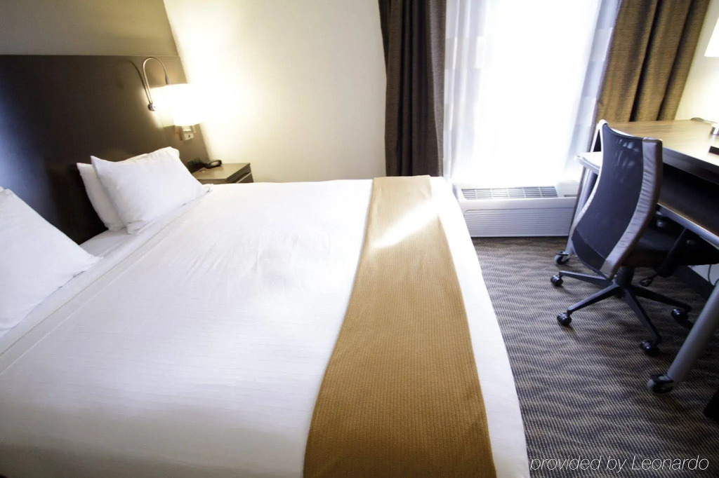 Holiday Inn Express Hotel & Suites Colby by IHG
