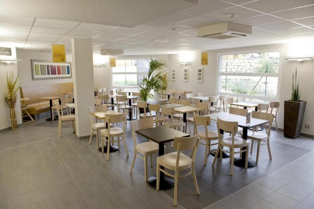 B&B HOTEL Aix-en-Provence Le Tholonet