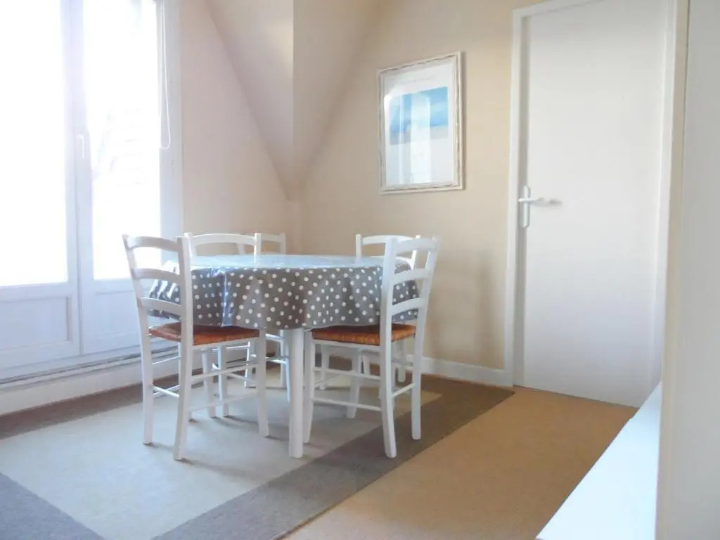 Appartement Houlgate, 3 pièces, 4 personnes - FR-1-487-158