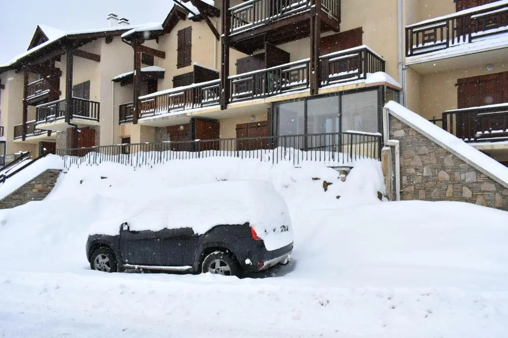 Appartement d'une chambre avec vue sur le lac et wifi a Les Angles a 1 km des pistes