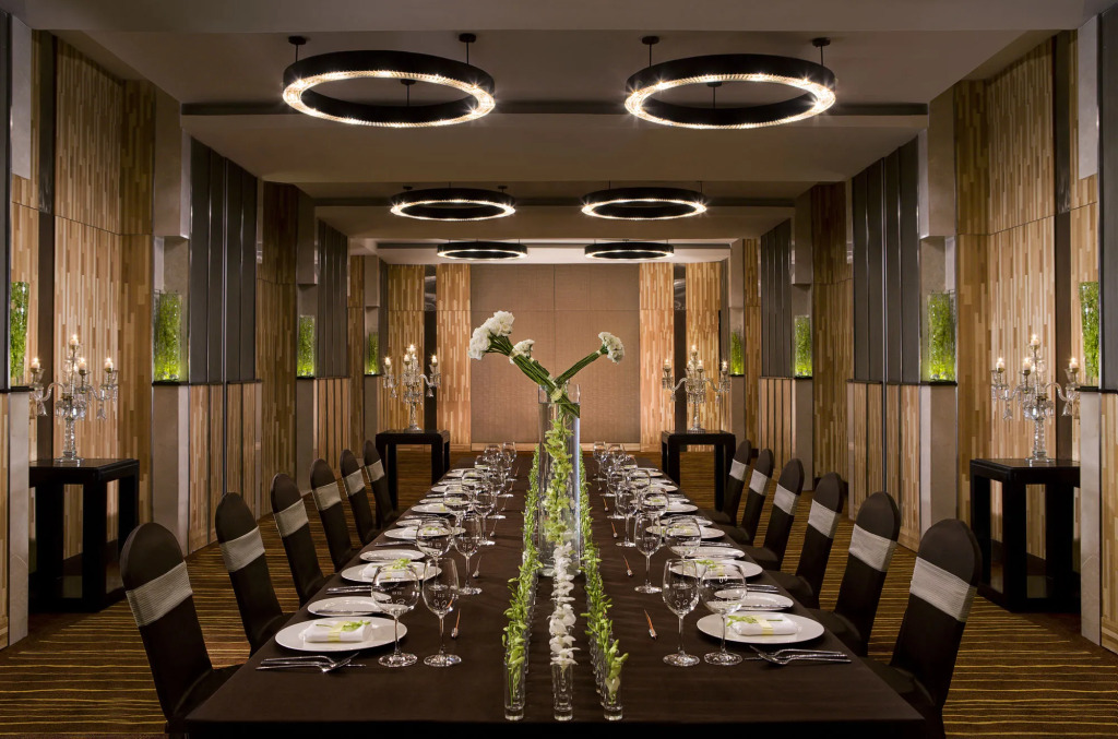Courtyard by Marriott Gurugram Downtown