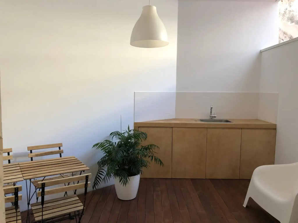Rua Tenente Campos Rego, Ground Floor