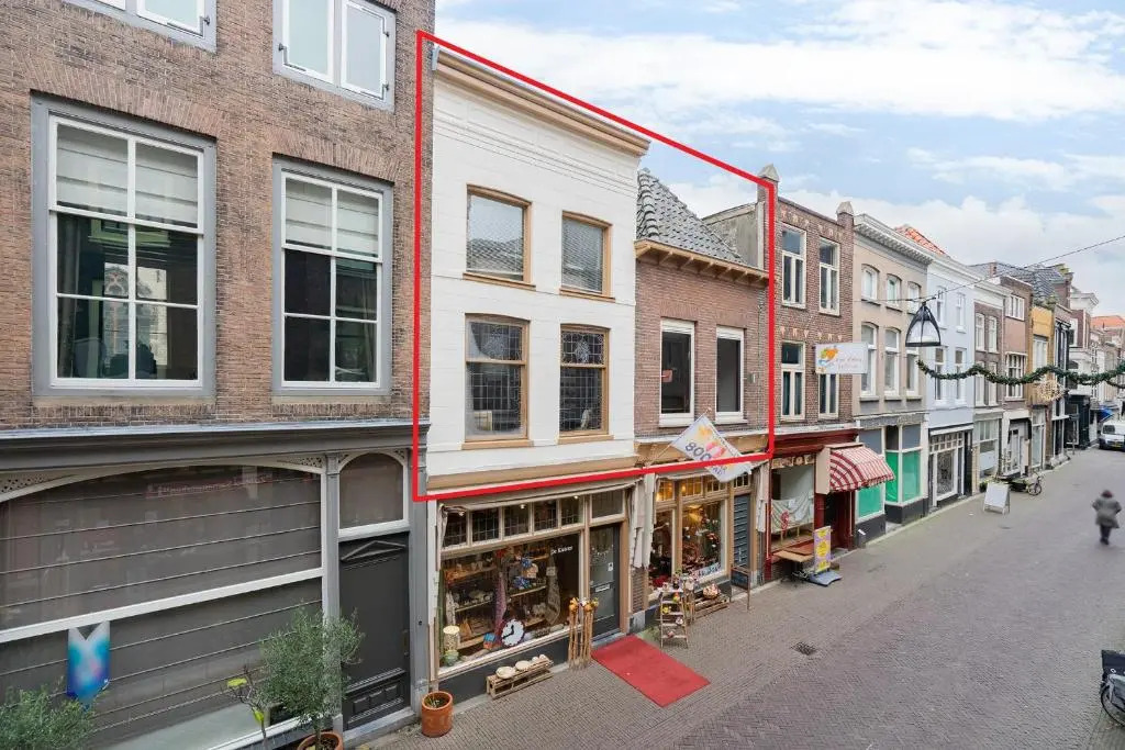 Voorstraat-Straatzicht Boven