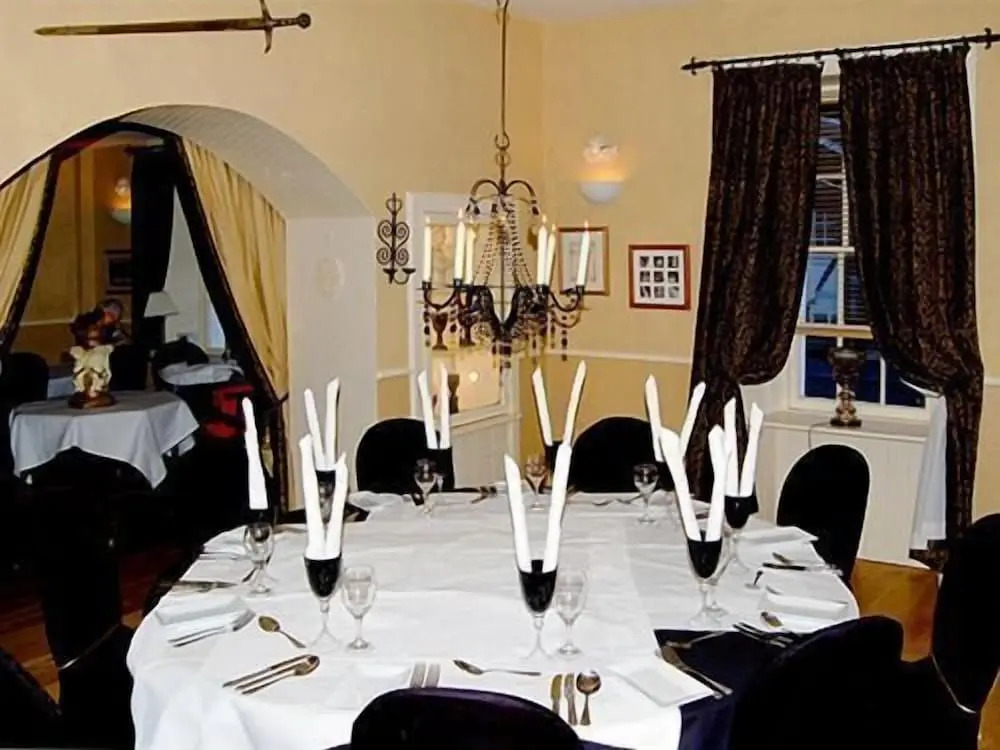 The Original Rosslyn Inn