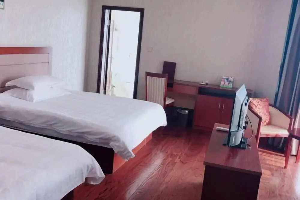 Yinzuo Holiday Hotel