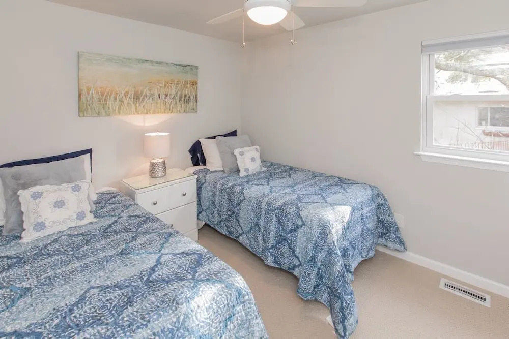 A Southern Comfort Cottage 3 Bedrooms 2.5 Bathrooms Cottage