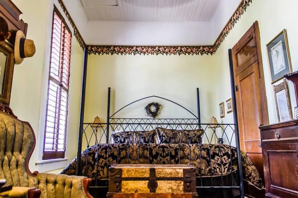 Nutt House Hotel