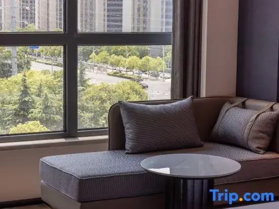 Xuzhou Yunlong Wanda, Heping Avenue Atour Hotel