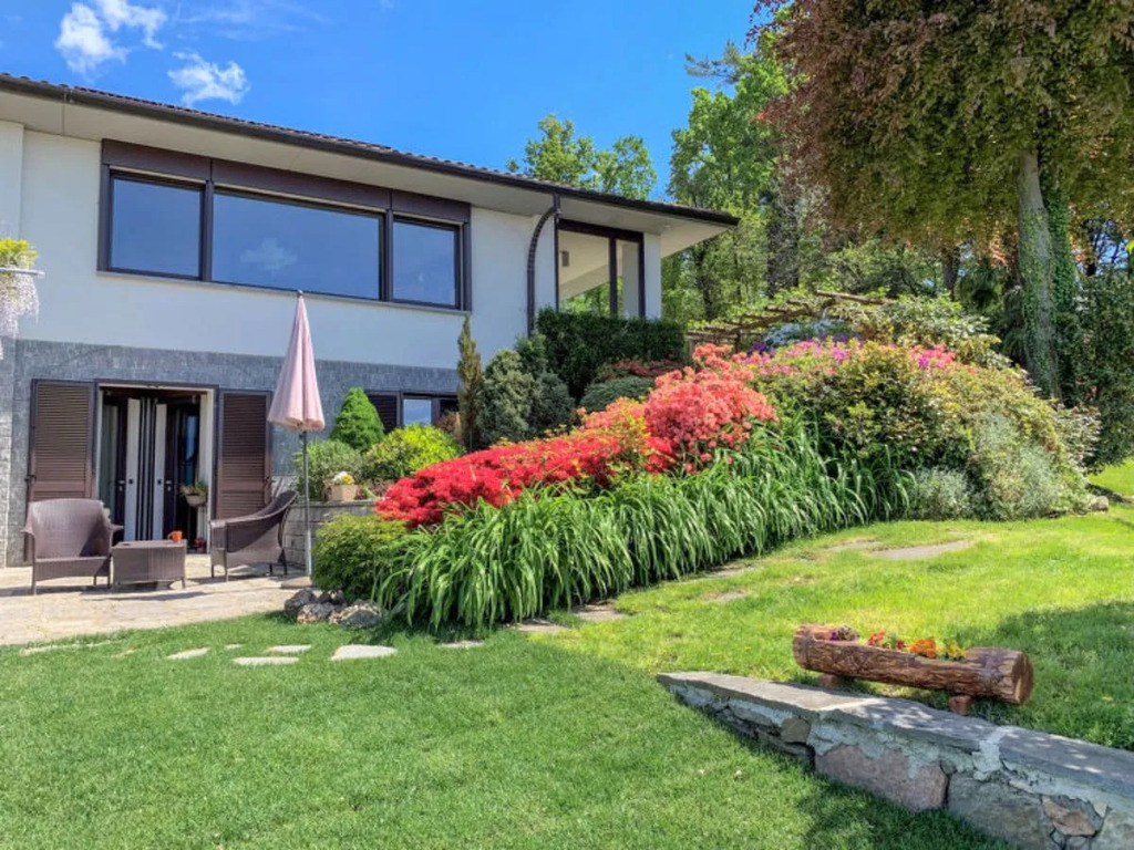 House Adelina Luino
