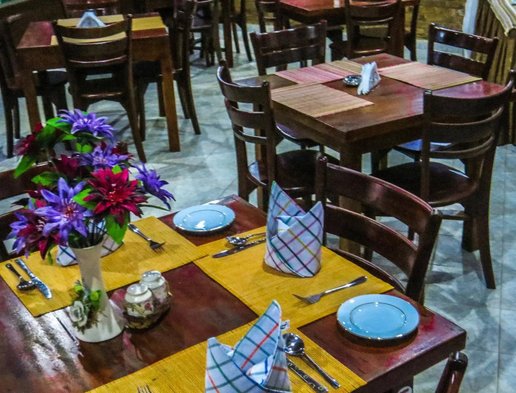 Hotel Happy Night & Restaurant