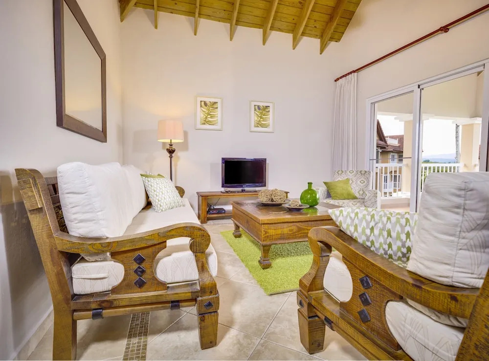 Apt Jasmine Ocean Village