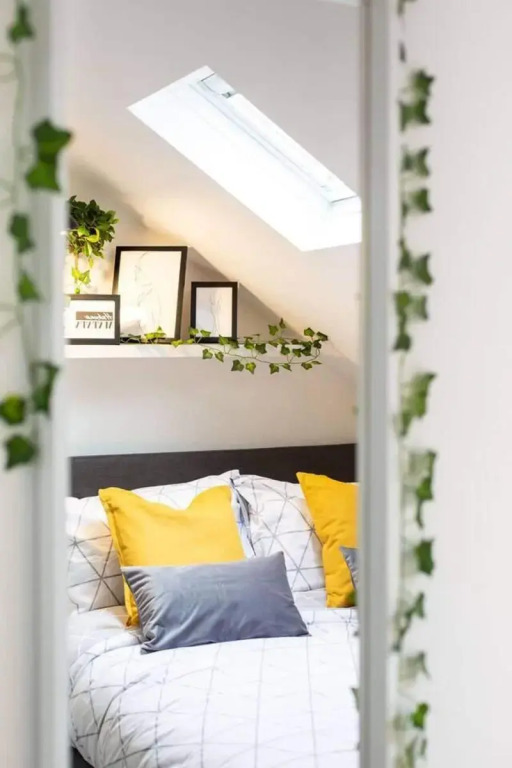 Luxurious 4-bedroom Home on Trendy Ormeau, Belfast