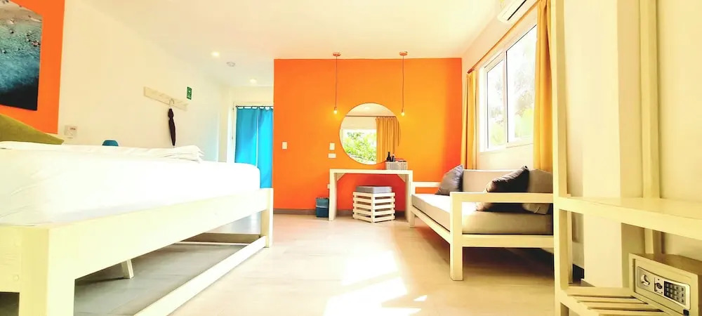 Blue Mango Hotel