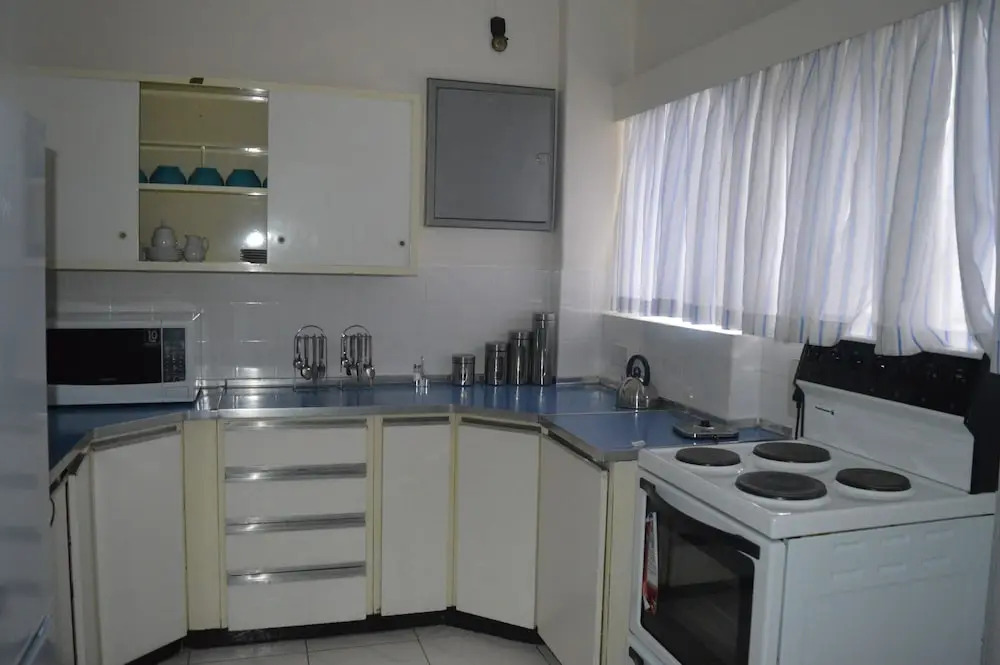 Lolos Elegant Three Bedroom Apartment