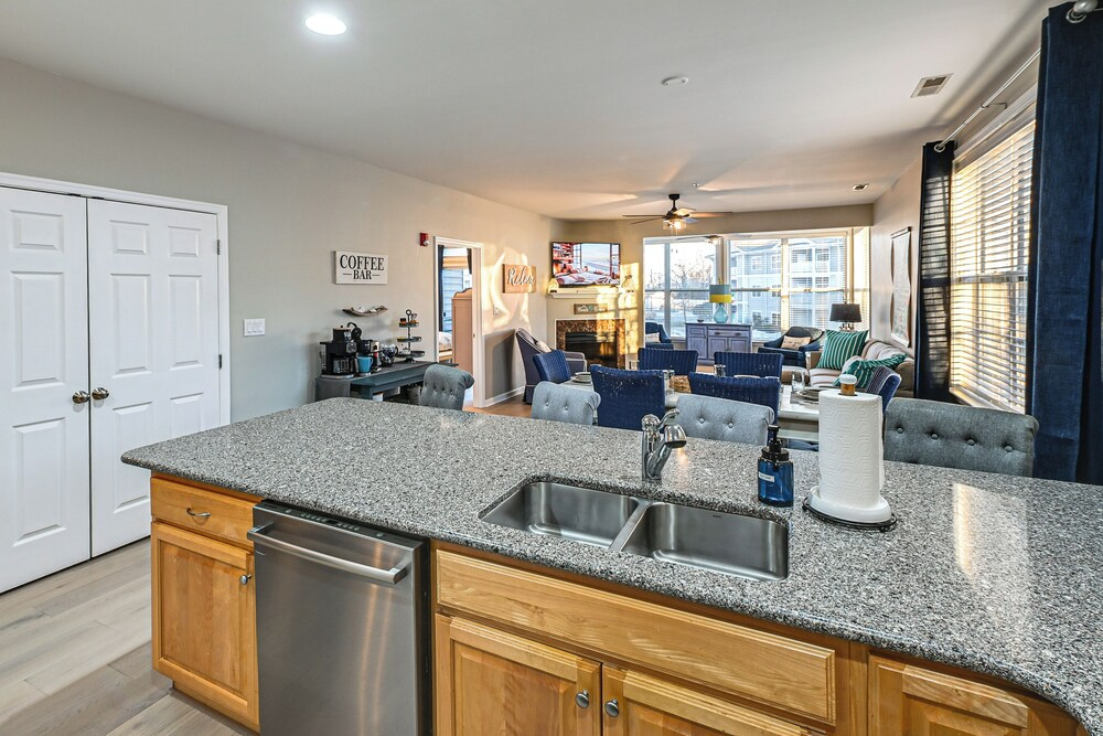 Bay-n-beach! Comfy Coastal Condo in Lewes!