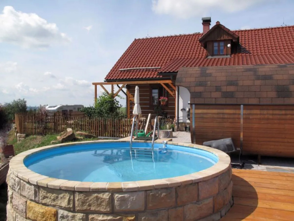 Růžovka (ULJ100)