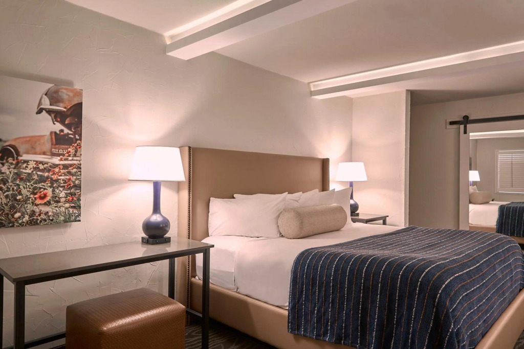 Fredericksburg Inn and Suites