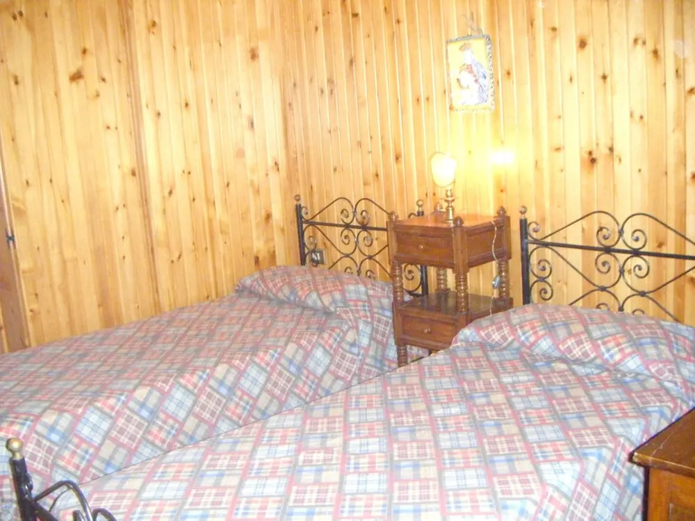 Elegant Villa in Tuoro sul Trasimeno with Private Pool