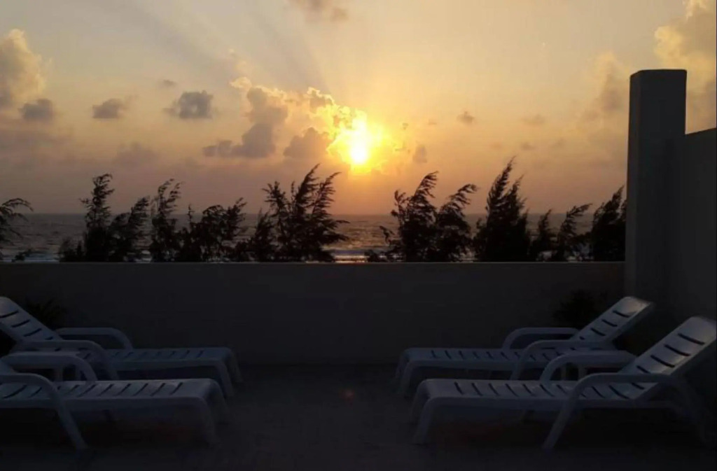 Meri Maldives