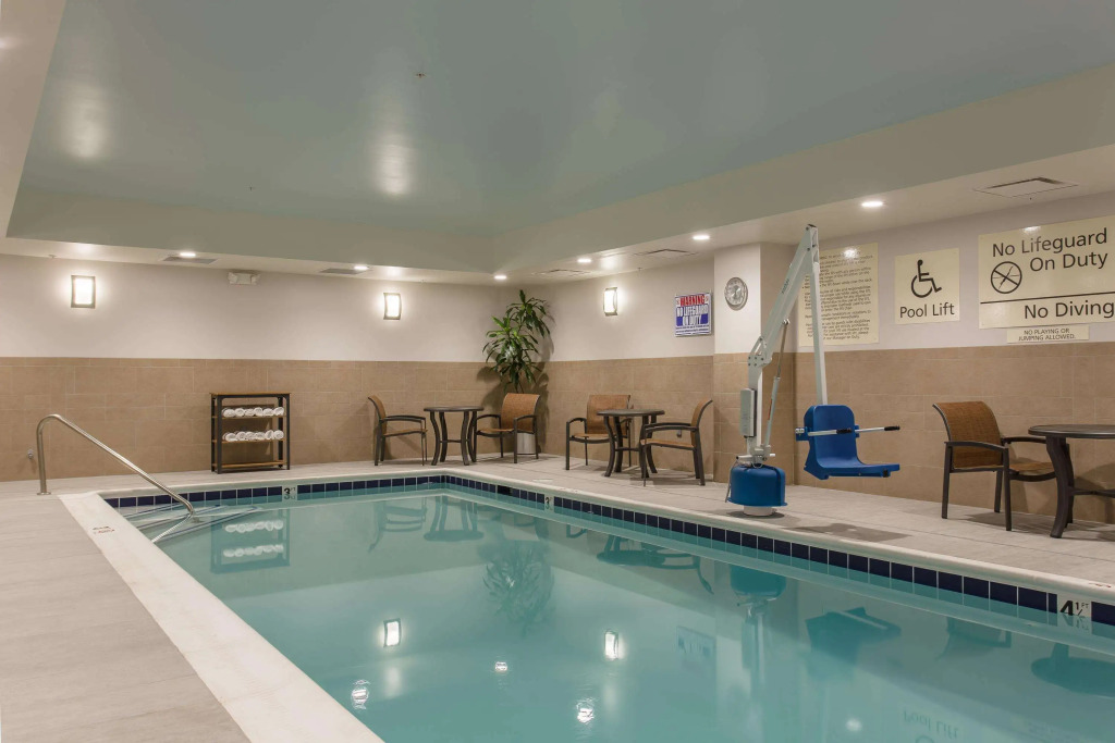 Hampton Inn & Suites - Knoxville Papermill Drive, TN