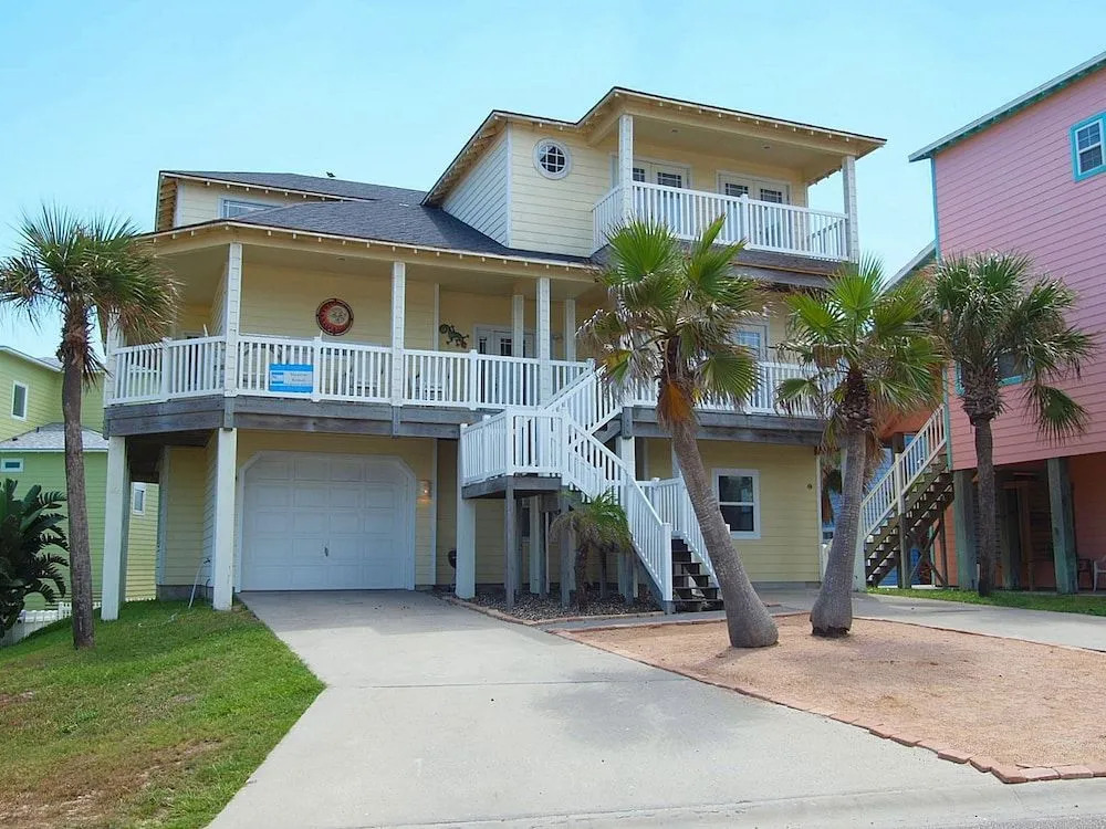 Sunny Daze 690sp 6 Bedrooms 3 Bathrooms Home