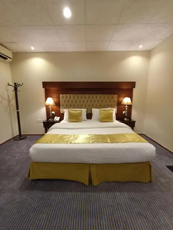 Saryet Al Hamra Hotel Apartments