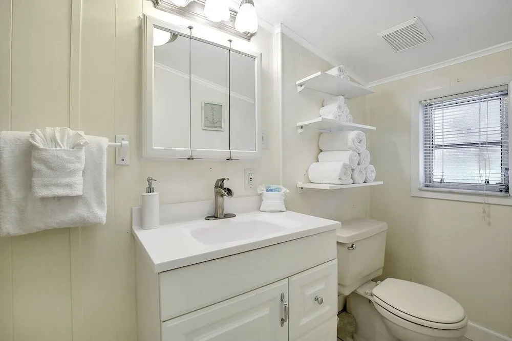 Bay Breeze Bungalow