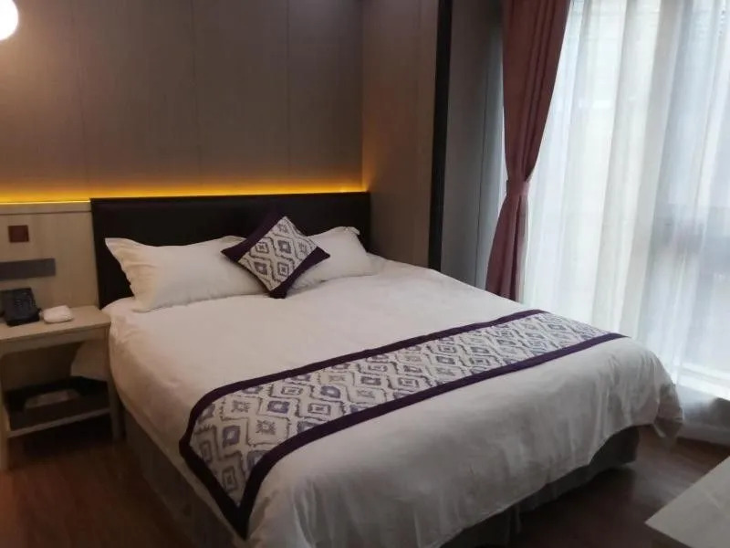 GYA Shanghai West Youyi Road Subway Station Hotel