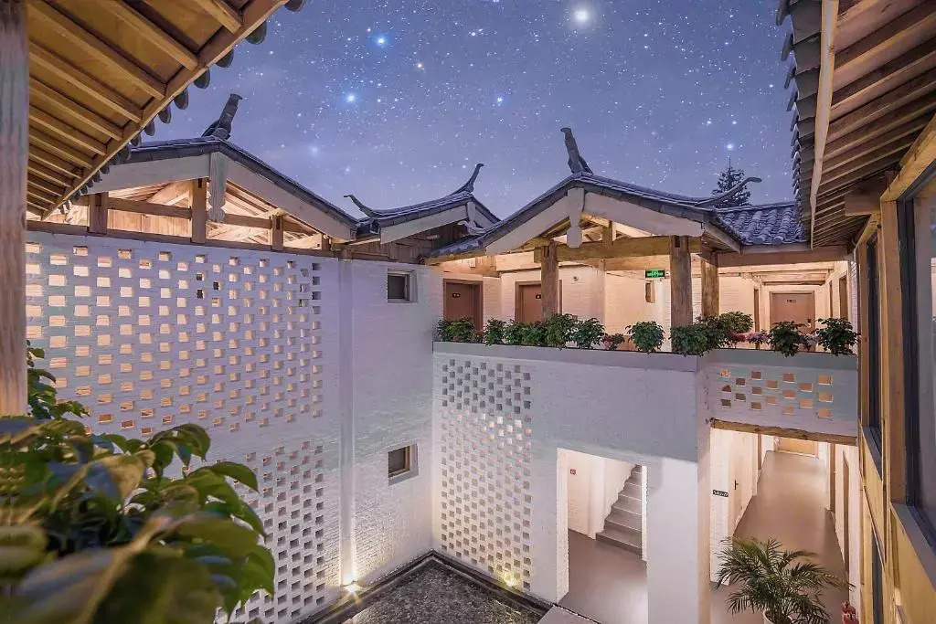 26th · Courtyard · Hotel