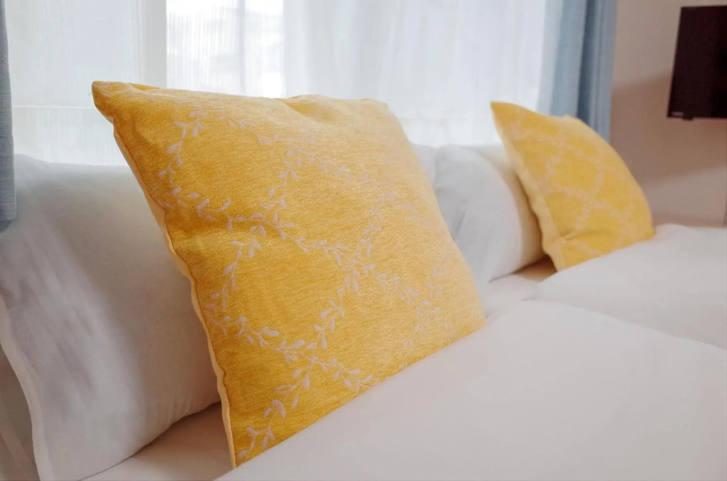 Triphome Tateishi New open/2 single beds/big table/300M WiFi