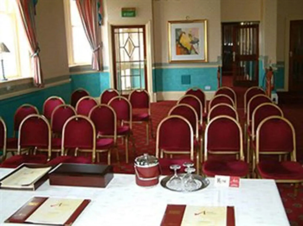 Clifton Hotel