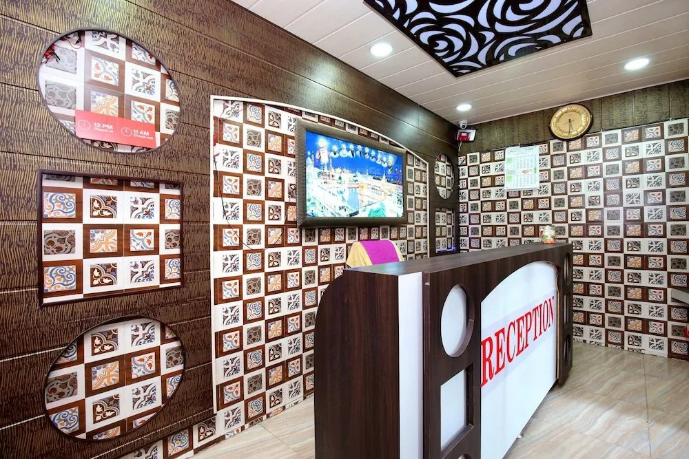 OYO 19473 Rr Residency