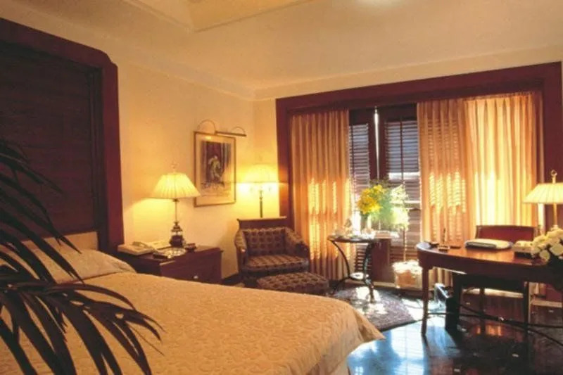 Sheraton Park Hotel & Towers