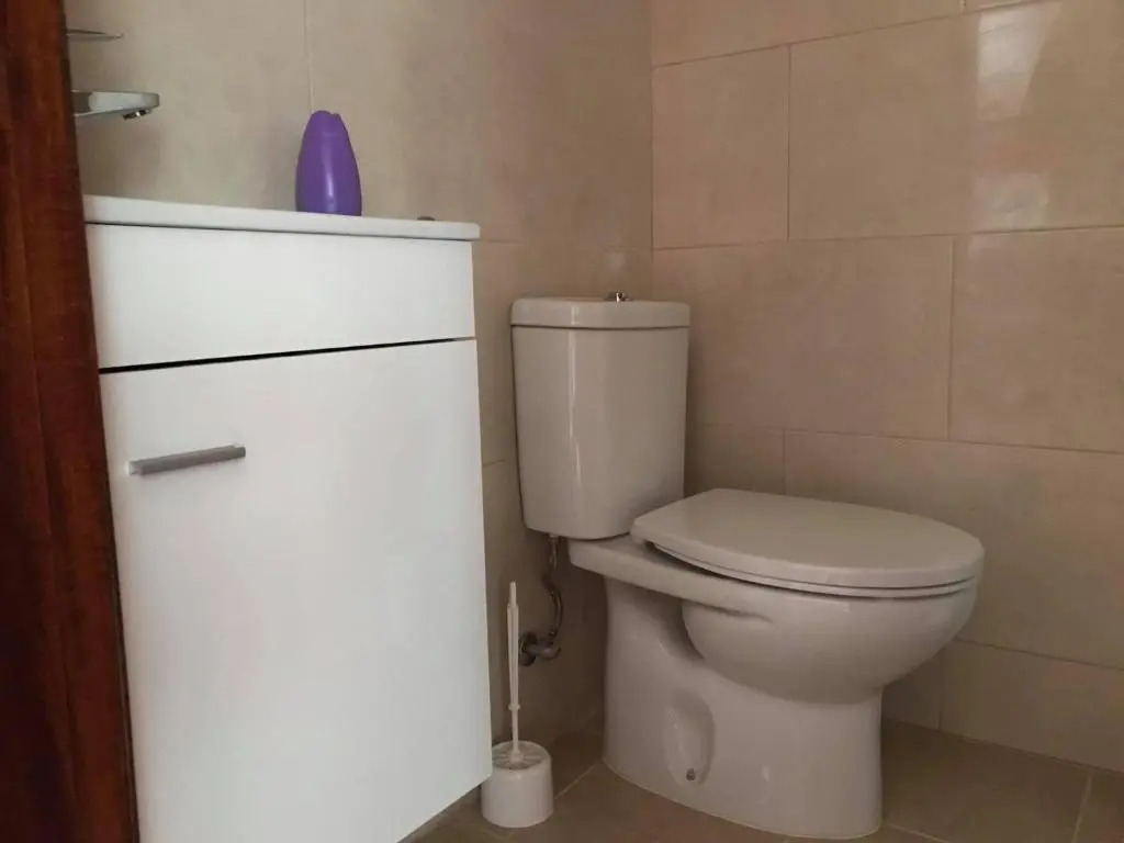 Villa Maria Alvor - Luxury townhouse in the centre of Alvor with 2 independent three bedroom apartments on the ground and first floor