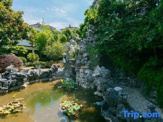 Yangzhou Slender West Lake Wisteria Hotel