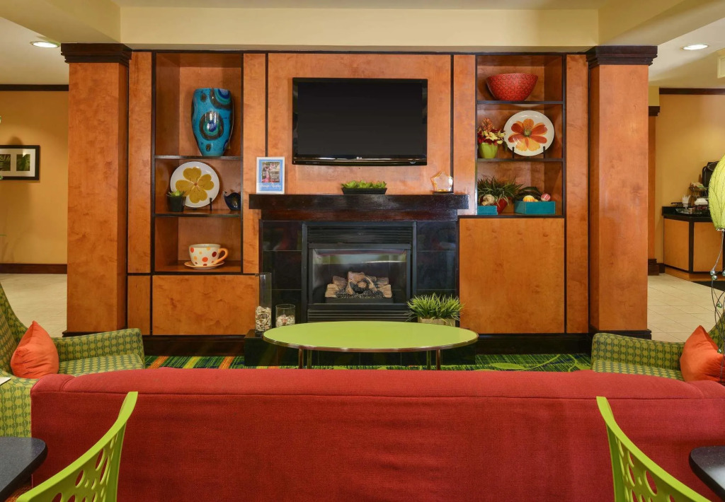 Fairfield Inn and Suites Charleston North/University Area
