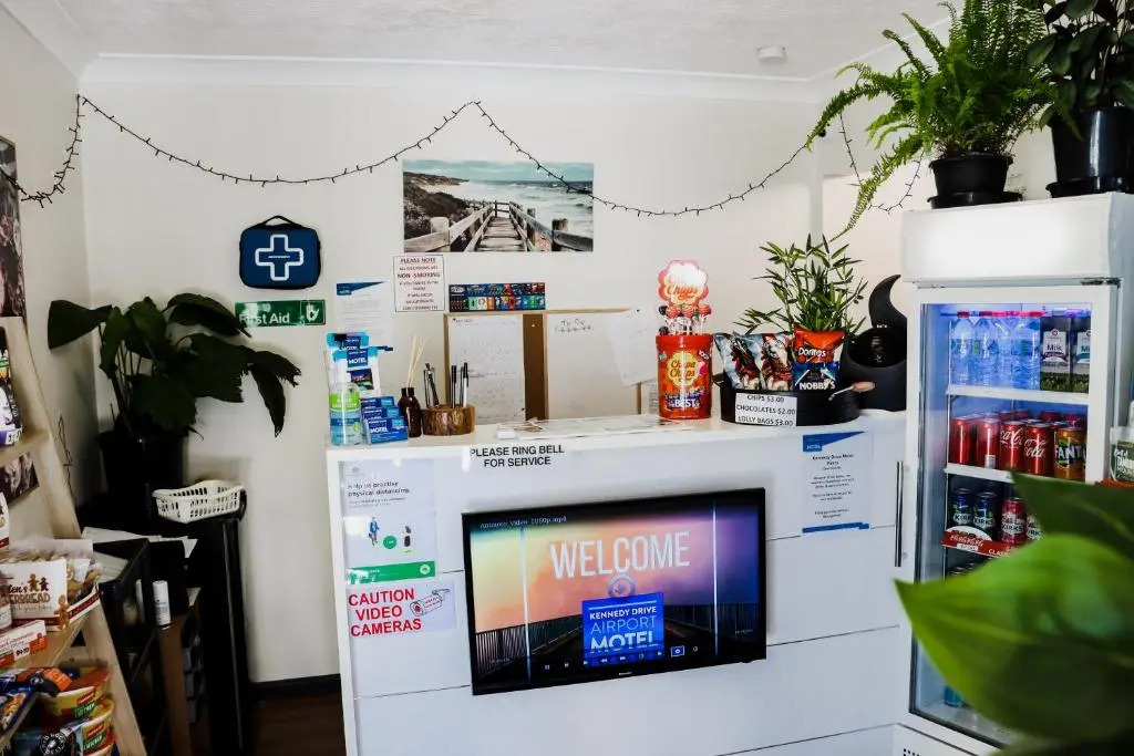 Kennedy Drive Boutique Motel & Nursery- Close To City Centre & Airport