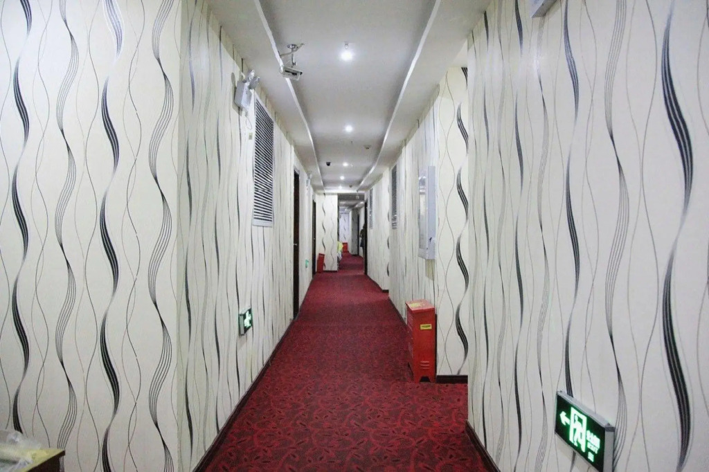 Tianyue Express Hotel (Wuhan Railway Station Happy Valley Branch)